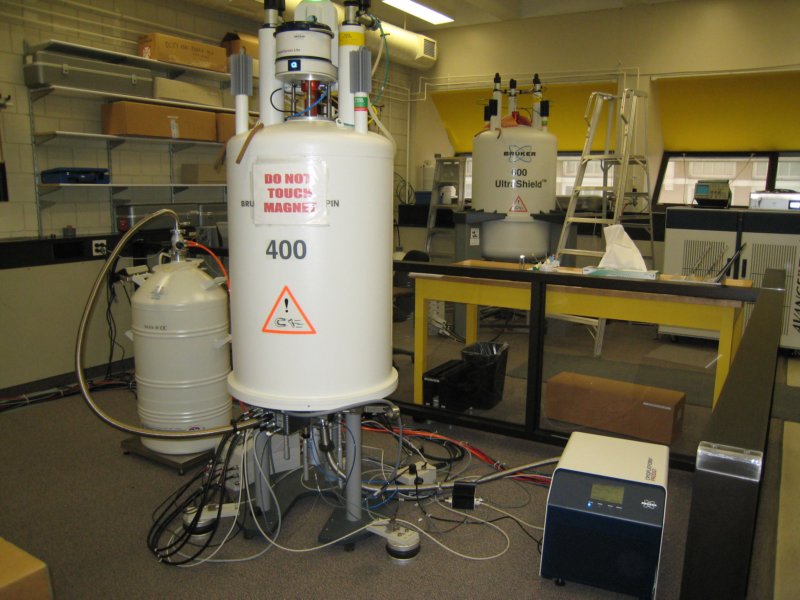 400 Image of a white 400 with the prodigy probe installed